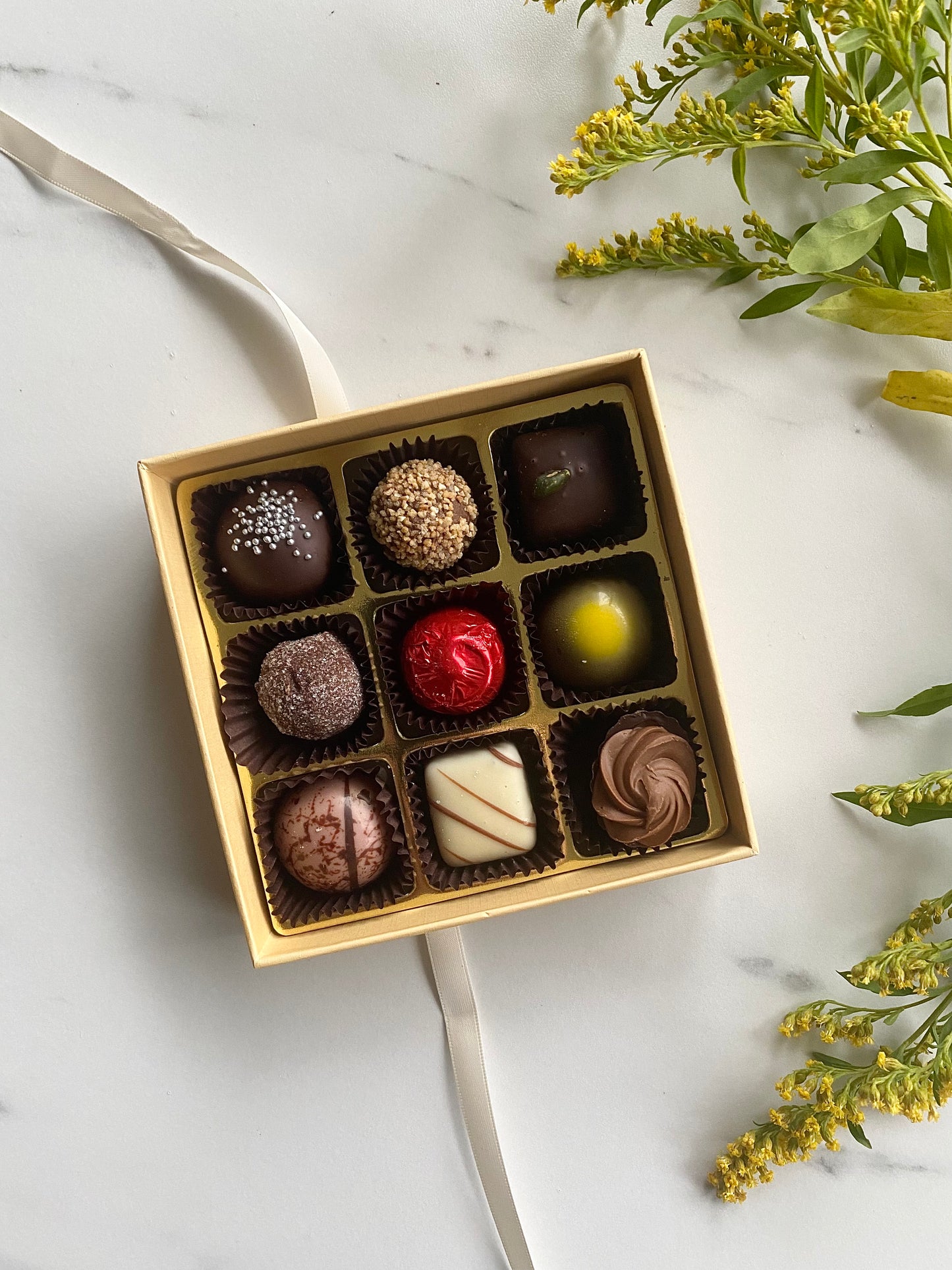 Konfekteeske, vegansk, nøttefri, glutenfri,, melkefri, laktosefri, konfekt, sjokolade, dessert, belgisk