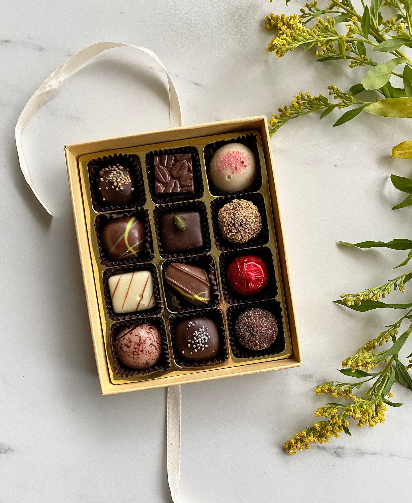 Konfekteeske, vegansk, nøttefri, glutenfri,, melkefri, laktosefri, konfekt, sjokolade, dessert, belgisk